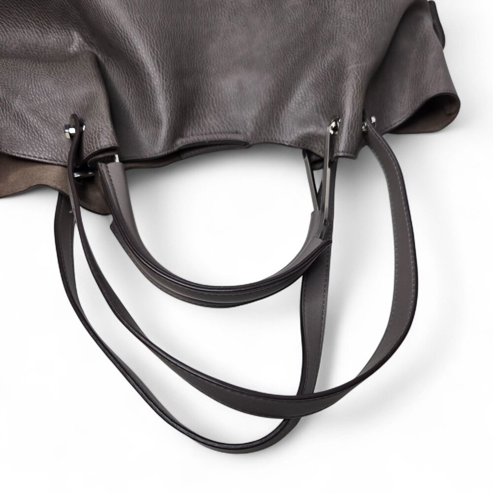 Sondra Roberts Gray Shoulder Bag - Picture 6 of 13